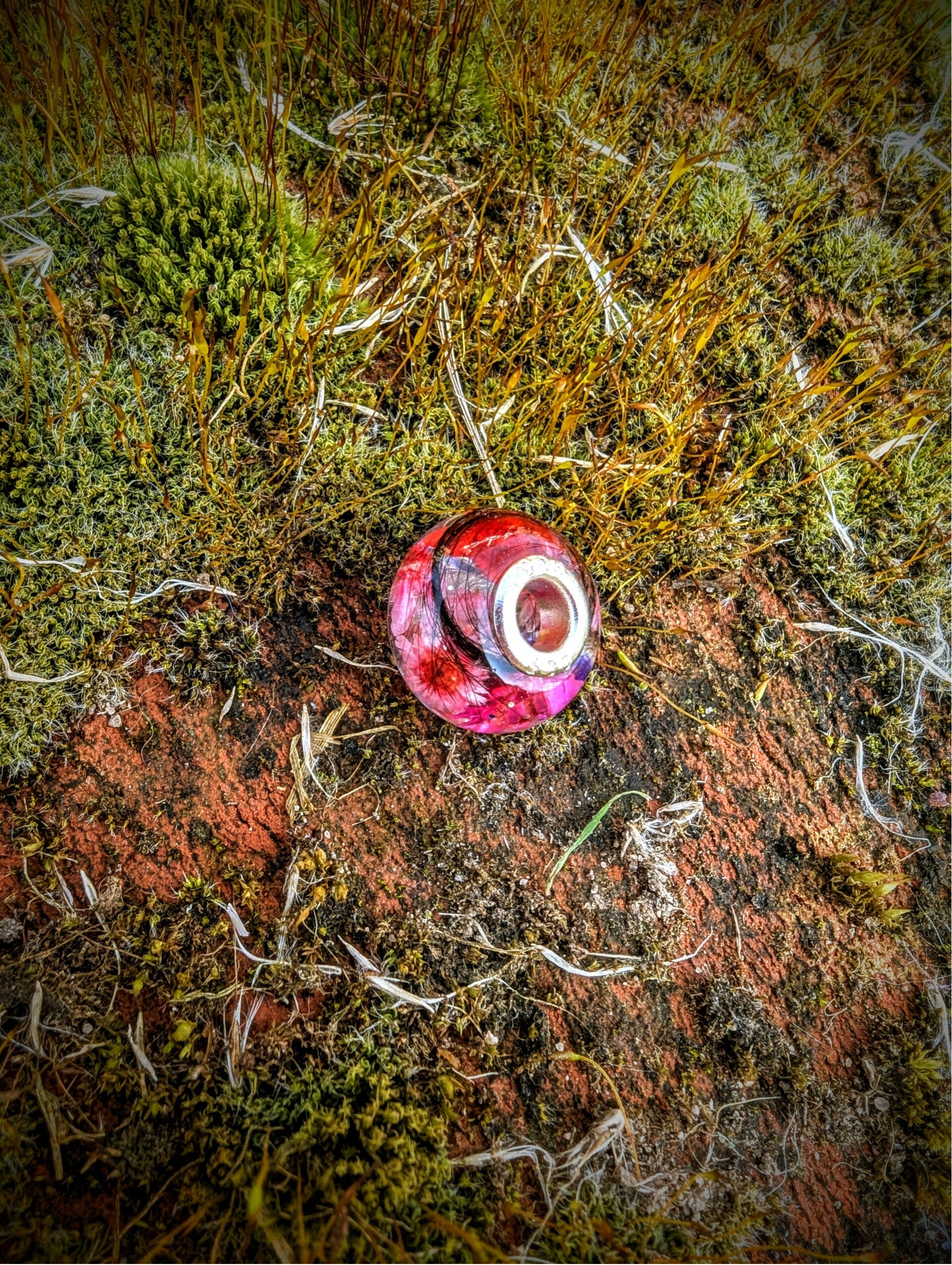 Grosslochperle aus Epoxidharz