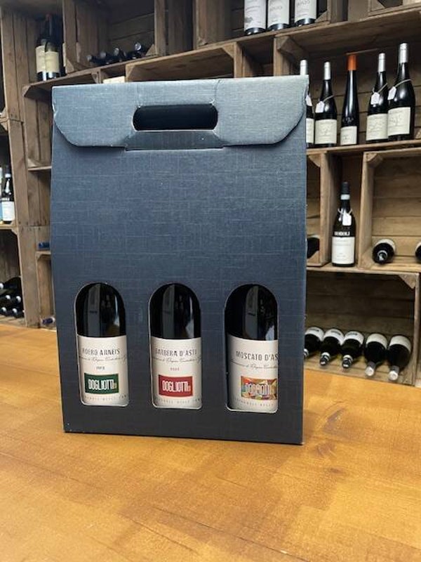 3 flessen in karton.