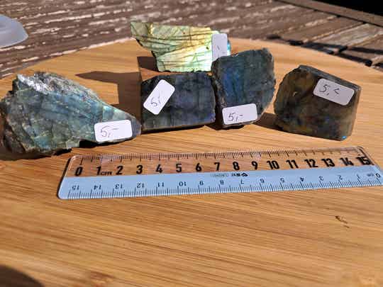 Labradoriet eenzijdig gepolijst