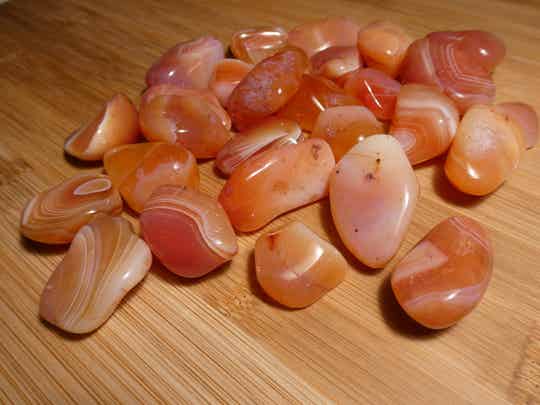 Carneool trommelsteen