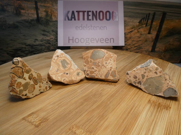 ( Kalkooliet ) Leopardiet éénzijdig gepolijst