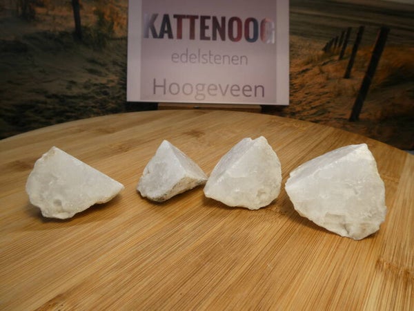 Open kleine kwarts geodes geslepen