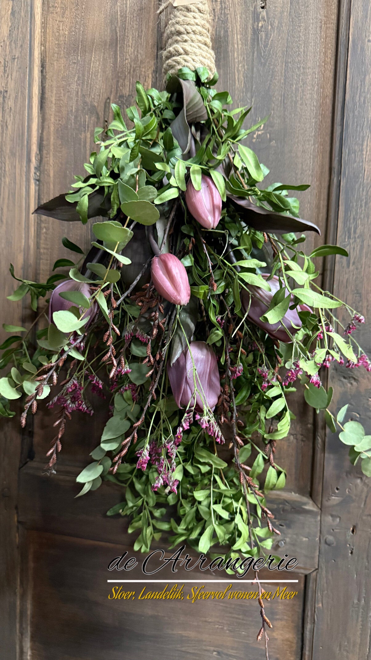 Vers gebonden toef met kunst tulpen - donker