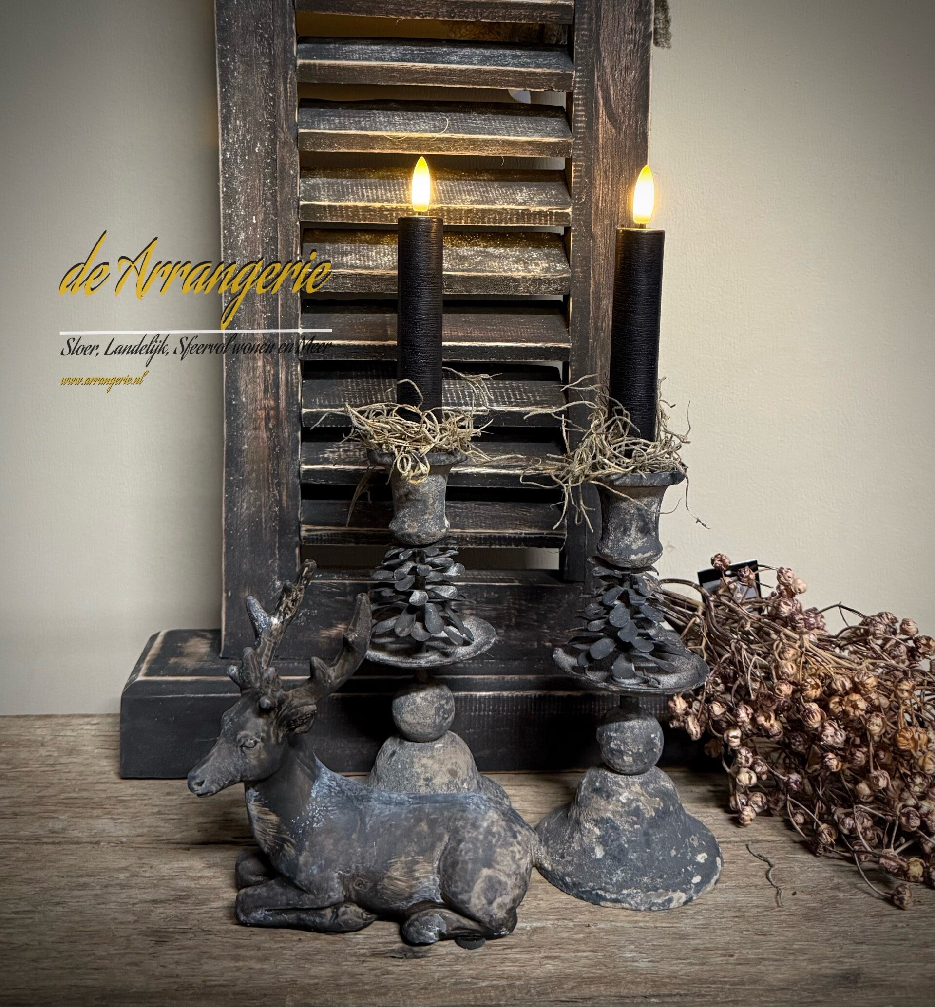 Kandelaar met dennenappel effect