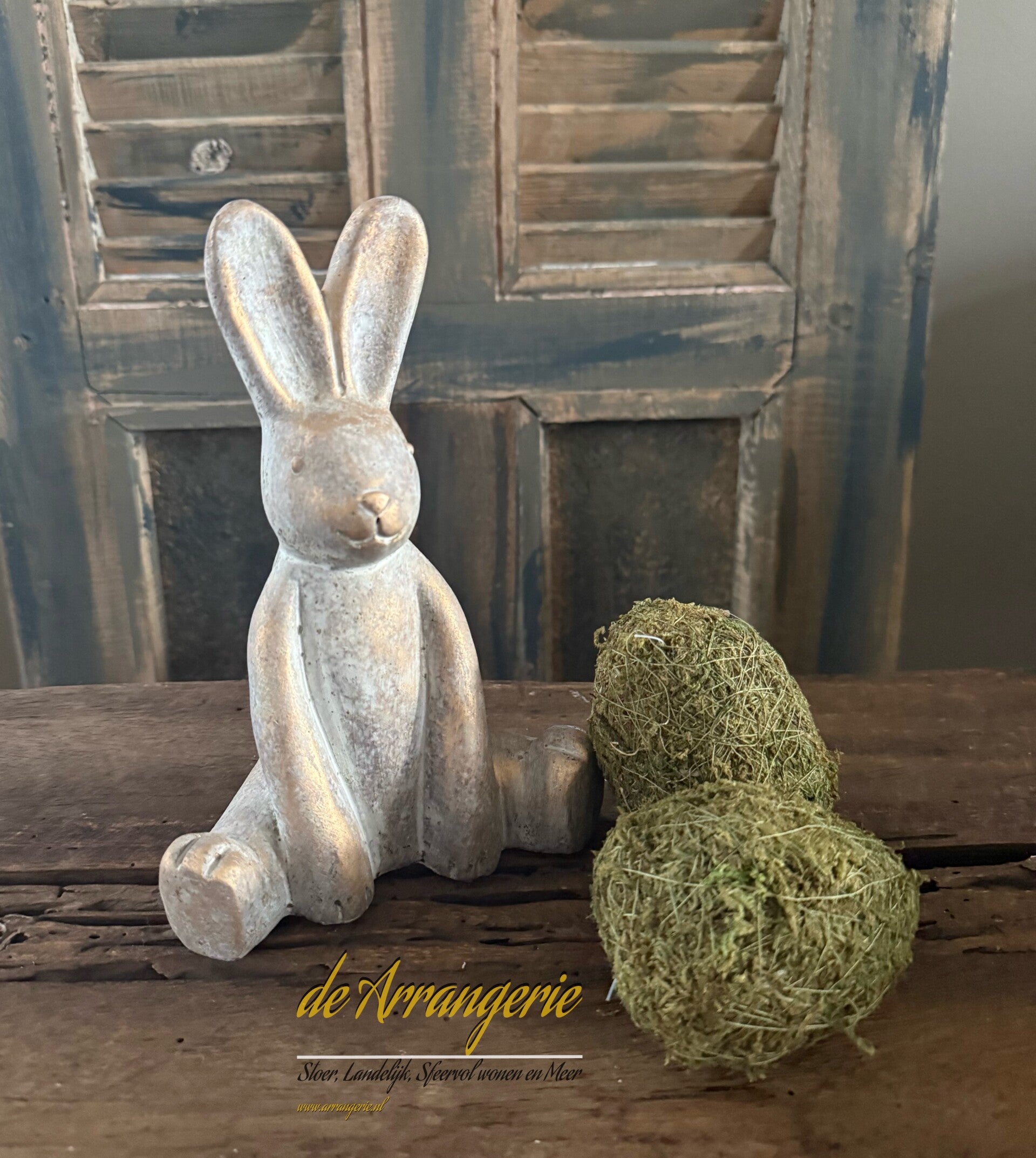 BRYNXZ. Zittende haas in jewel