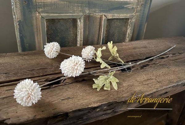 Tak met 5 witte dahlia’s (kunst)
