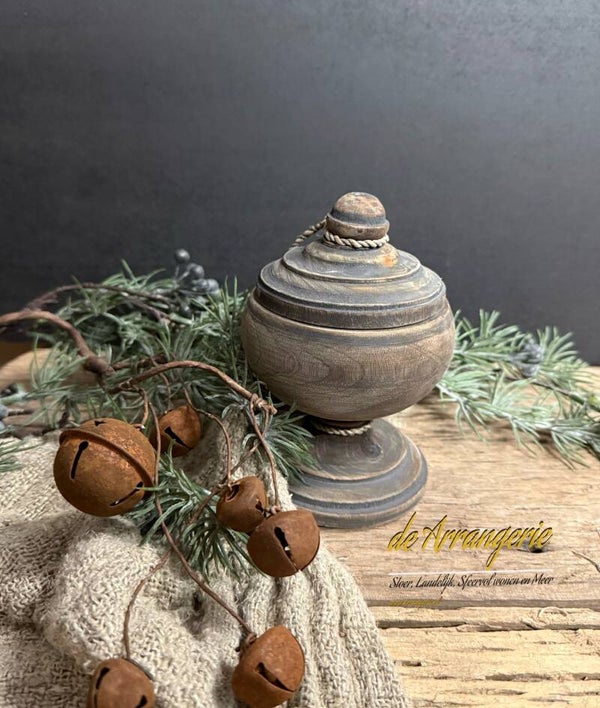 Houten potje op voet met deksel