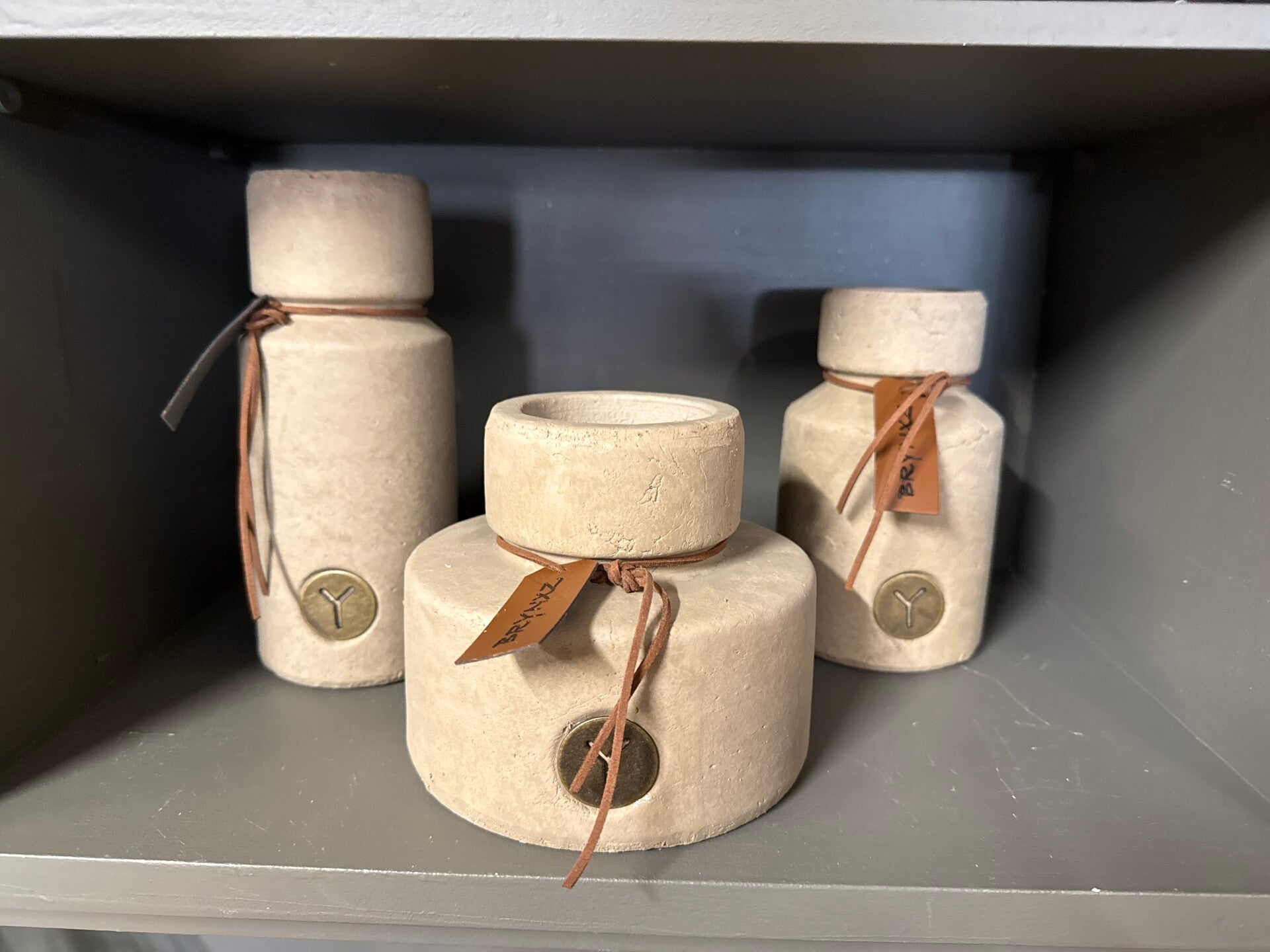 BRYNXZ Set of 3 Bottles leather rope - Maj Taupe