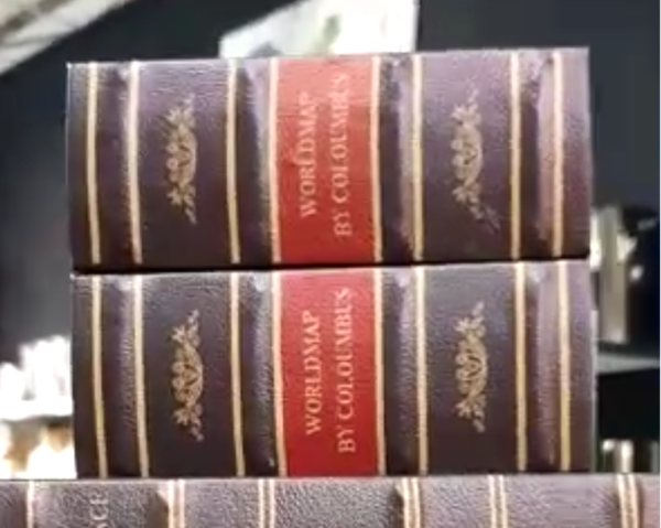 (Nep) oud opberg boek Columbus 15cm