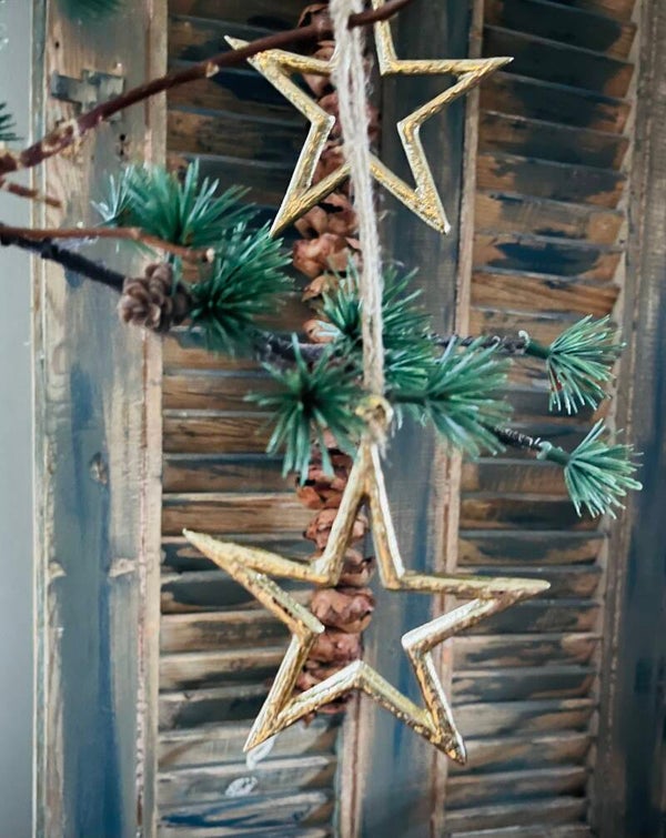 Ster hanger goudkleurig  10cm