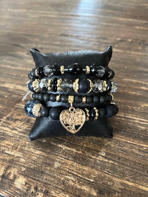 Setje van 4 armbandjes - zwart