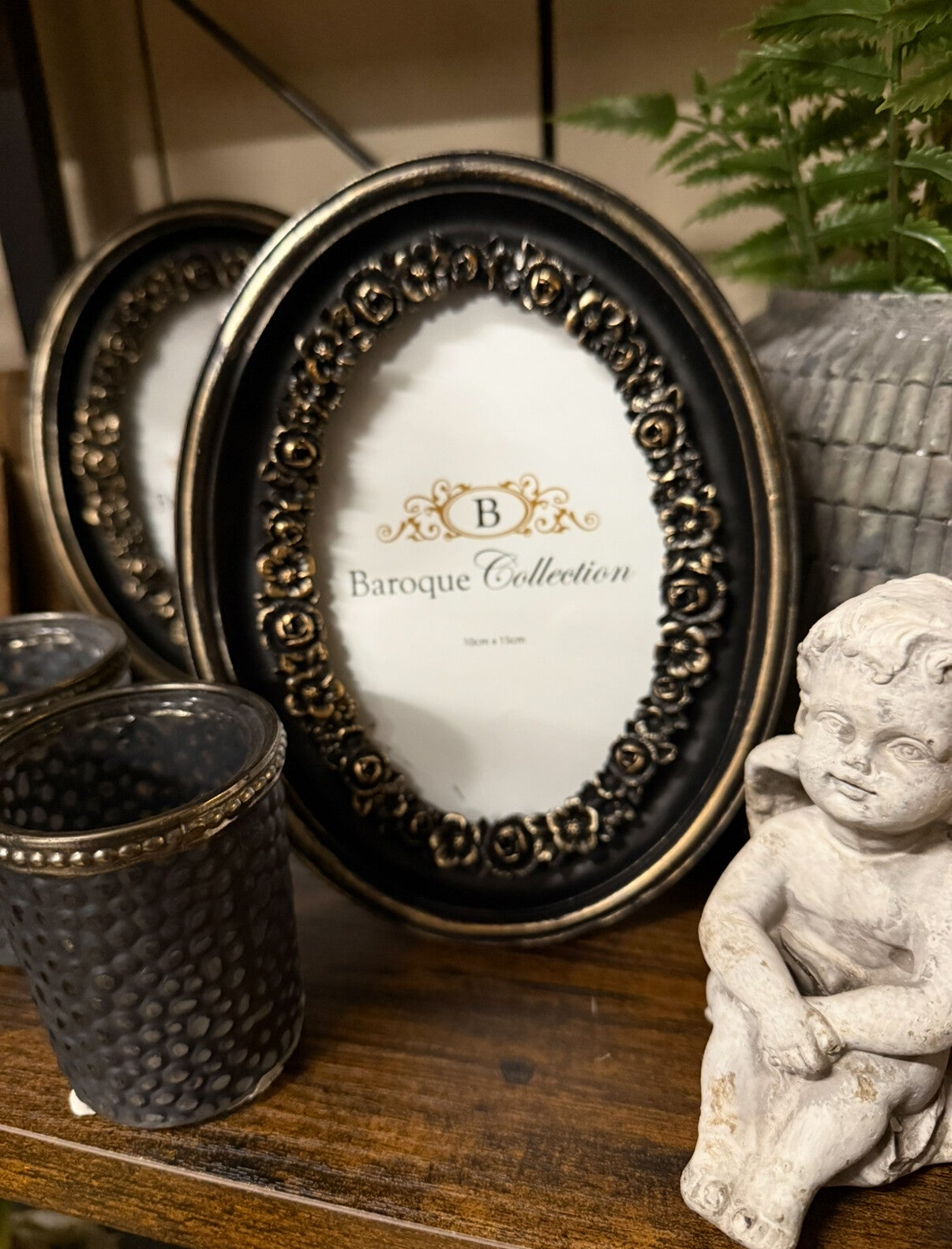 Baroque ovaal fotolijstje zwart met bloemetjes