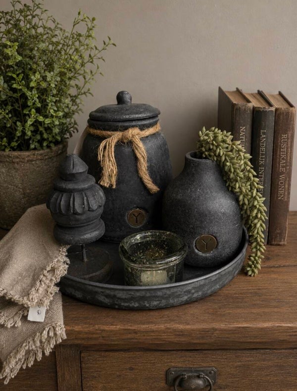 Set met potten uit basalt serie van brynxz