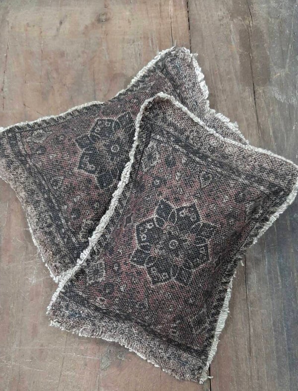 Shabby geurkussentje, 11x18cm, Kelim rood