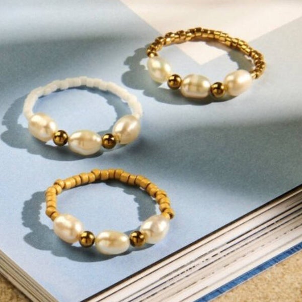 BIBA stretch parel ring - wit, goud of beige