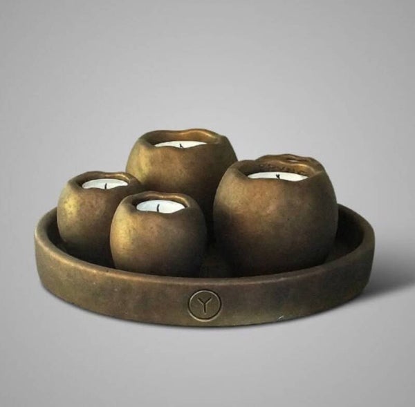 BRYNXZ  set of 5 tealightholders on a plate