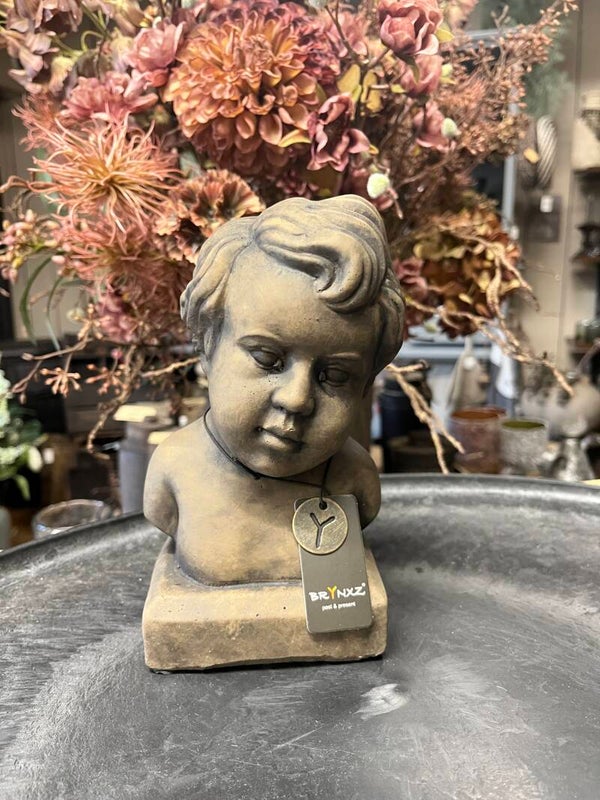 BRYNXZ bust of Julian Maj Brown