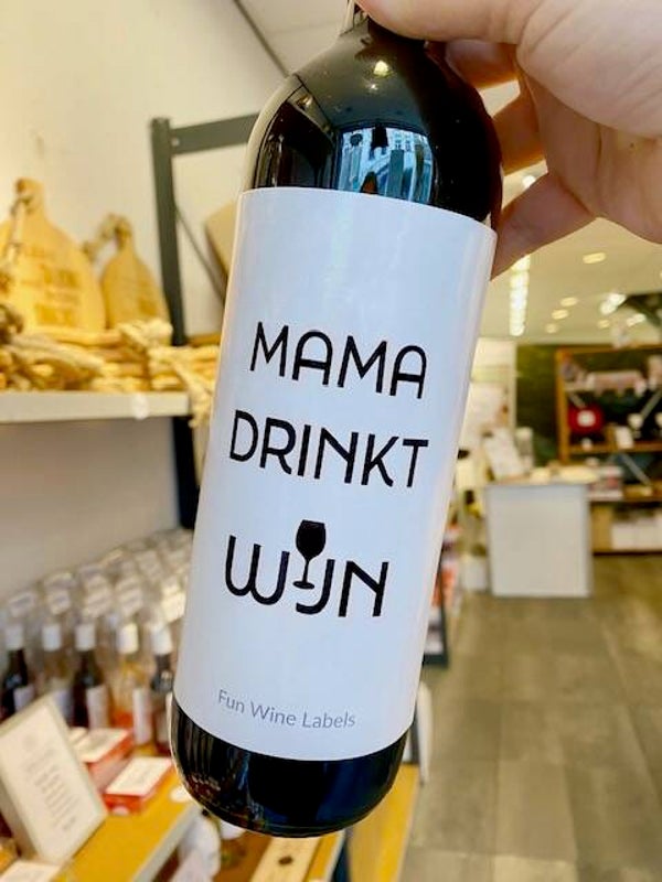 Wine label - mama drinkt wijn