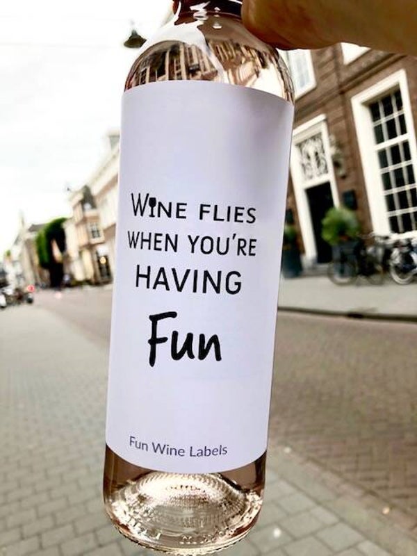 Wine label - Wine flies