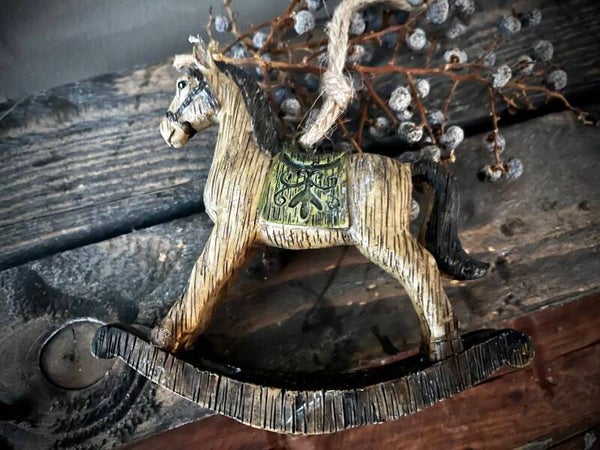 Ornament hobbelpaard hanger