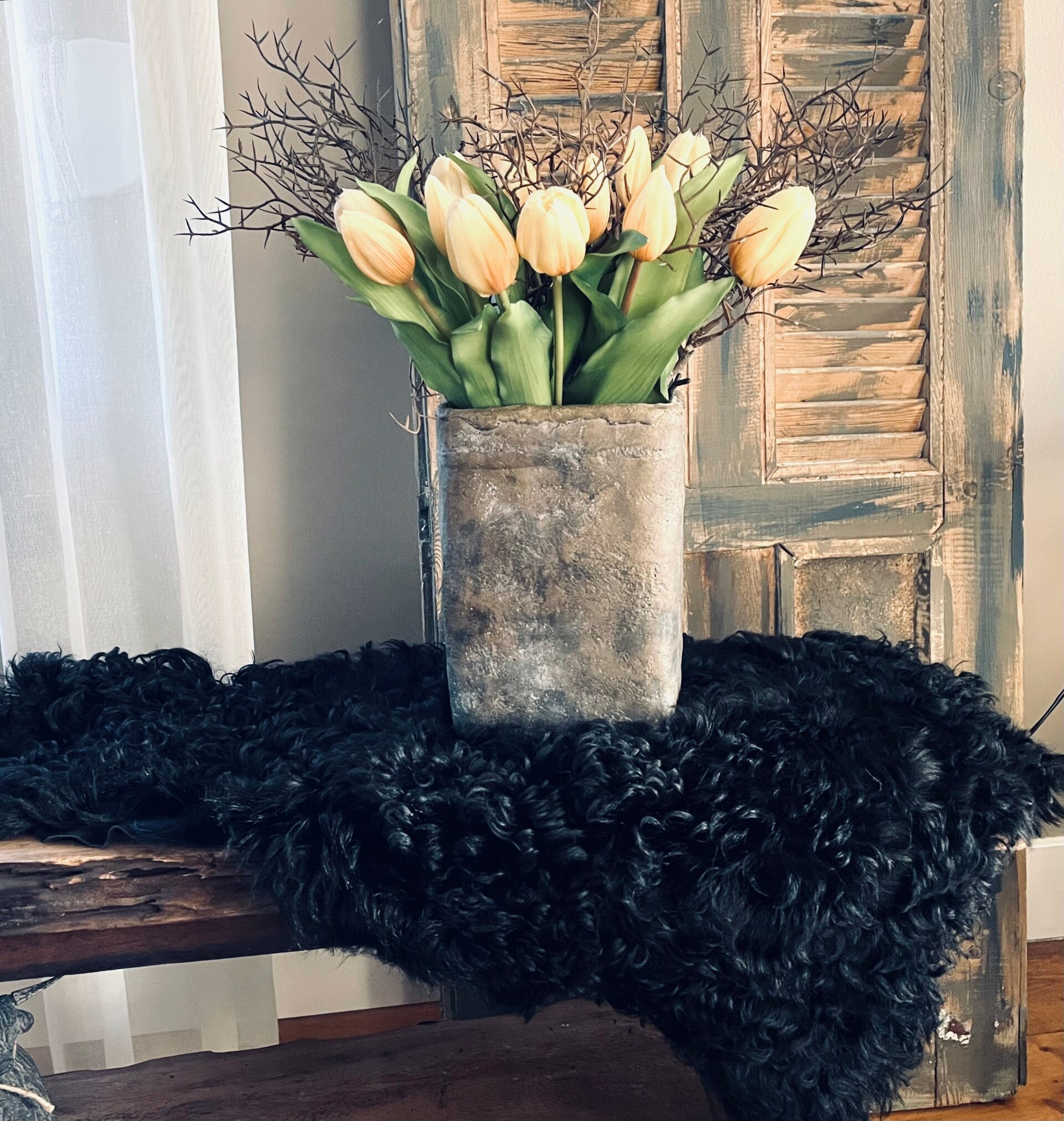 Zwarte krulvachtjes - schapenvacht