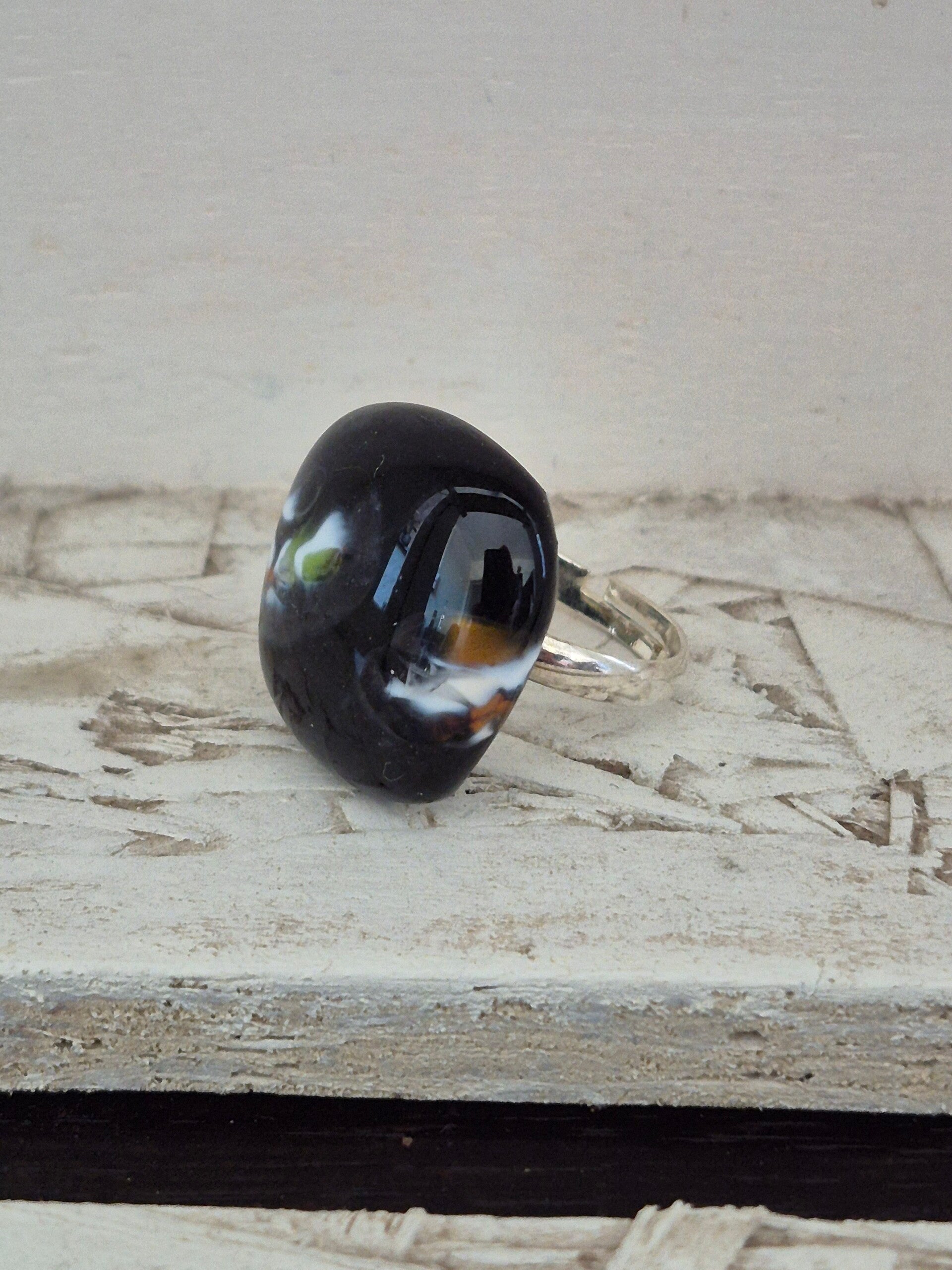 verstelbare ring met zelfgesmolten glascabochon