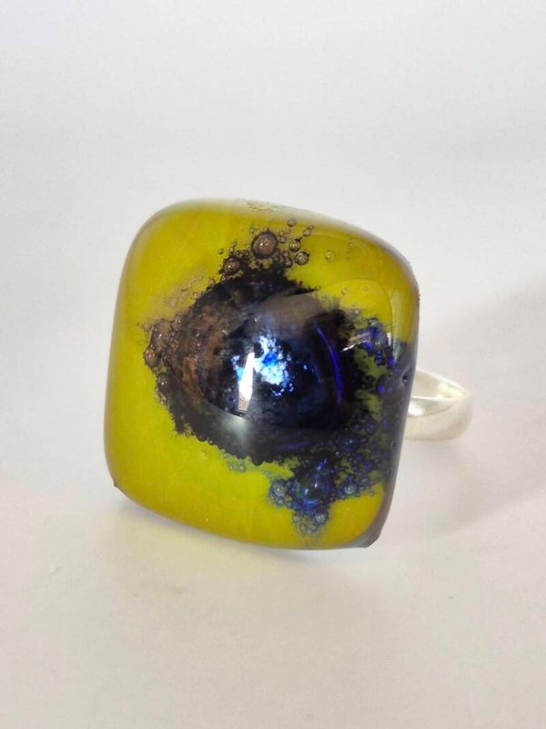 verstelbare ring met zelfgesmolten glascabochon