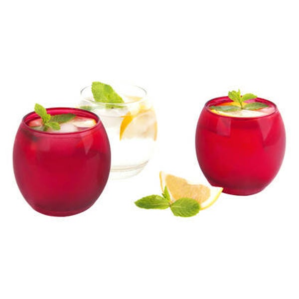 Waterglas of cocktail