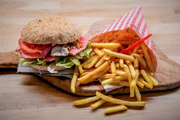 Spitburger met frieten