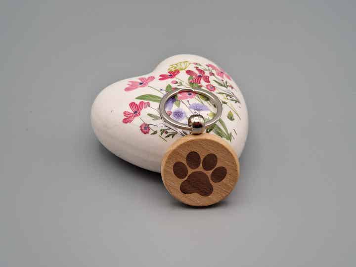 Katzenpfote Holz-Schlüsselanhänger