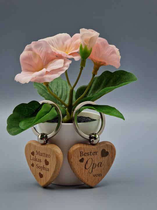 Gravierter Herzschlüsselanhänger aus Buchenholz (Bester Opa)