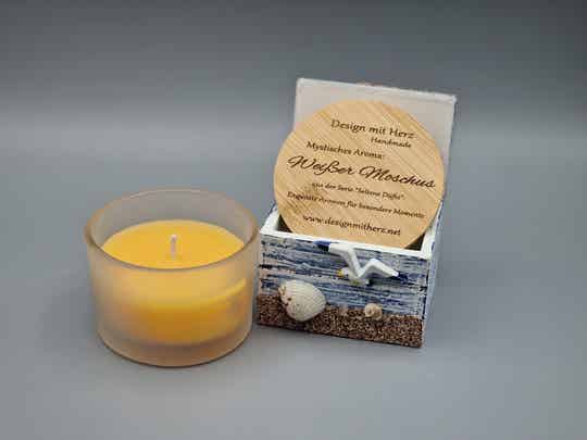 Weiße Moschus-Rapswachskerze aus der Serie "Seltene Düfte"