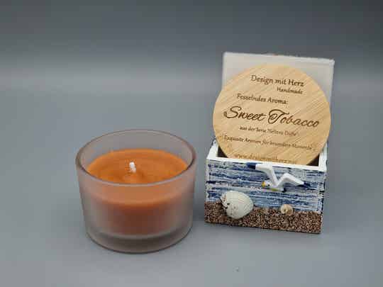 Sweet Tobacco-Rapswachskerze aus der Serie "Seltene Düfte"
