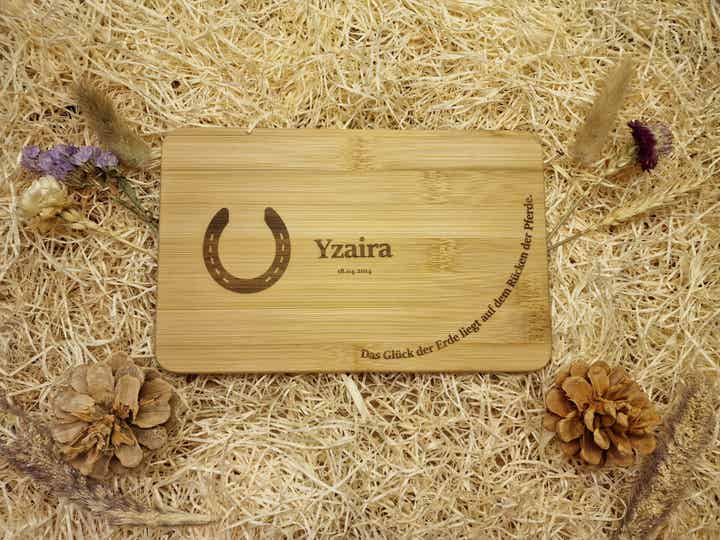 Personalisiertes Frühstücksbrettchen für Pferdeliebhaber "Bambus"