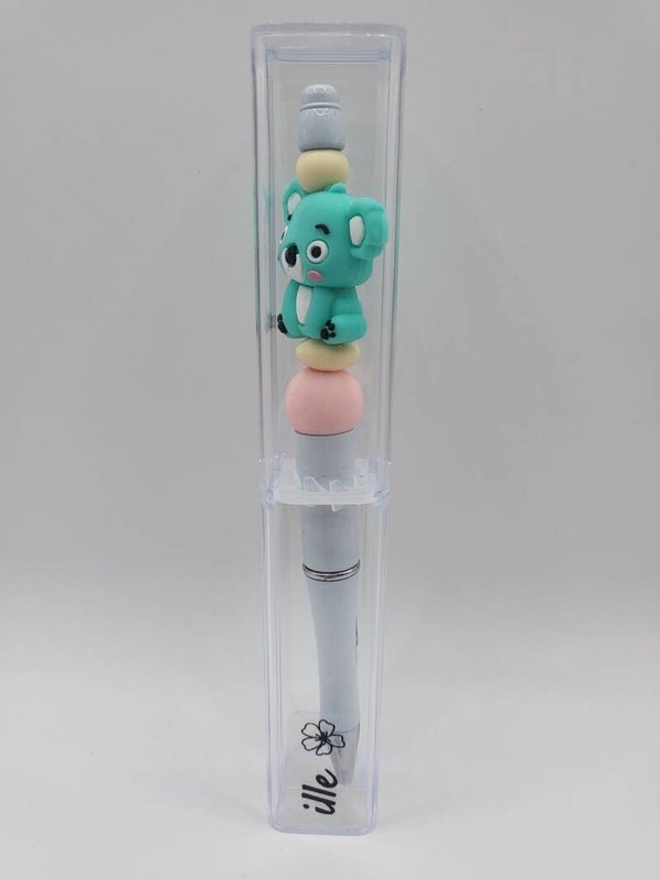 Pen met koala-beertje in lichtroze, turquoise en lichtgeel.