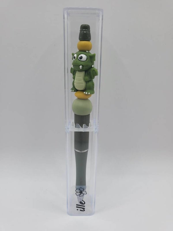 Pen met draakje in legergroen, matcha-groen en okergeel.