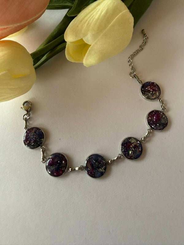 Armband; silberfarben; lila-blau