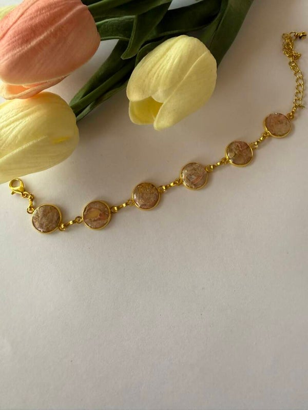 Armband; goldfarben; Nudetöne