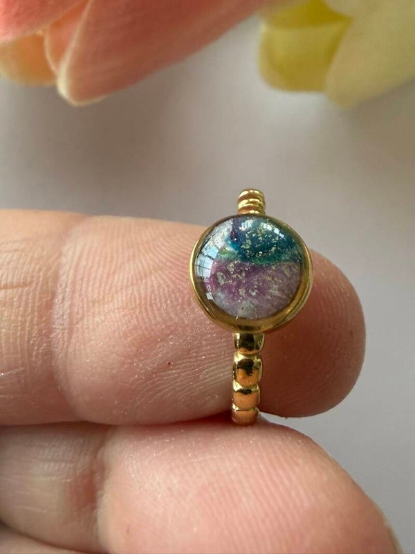 Ring rund goldfarben; bunt