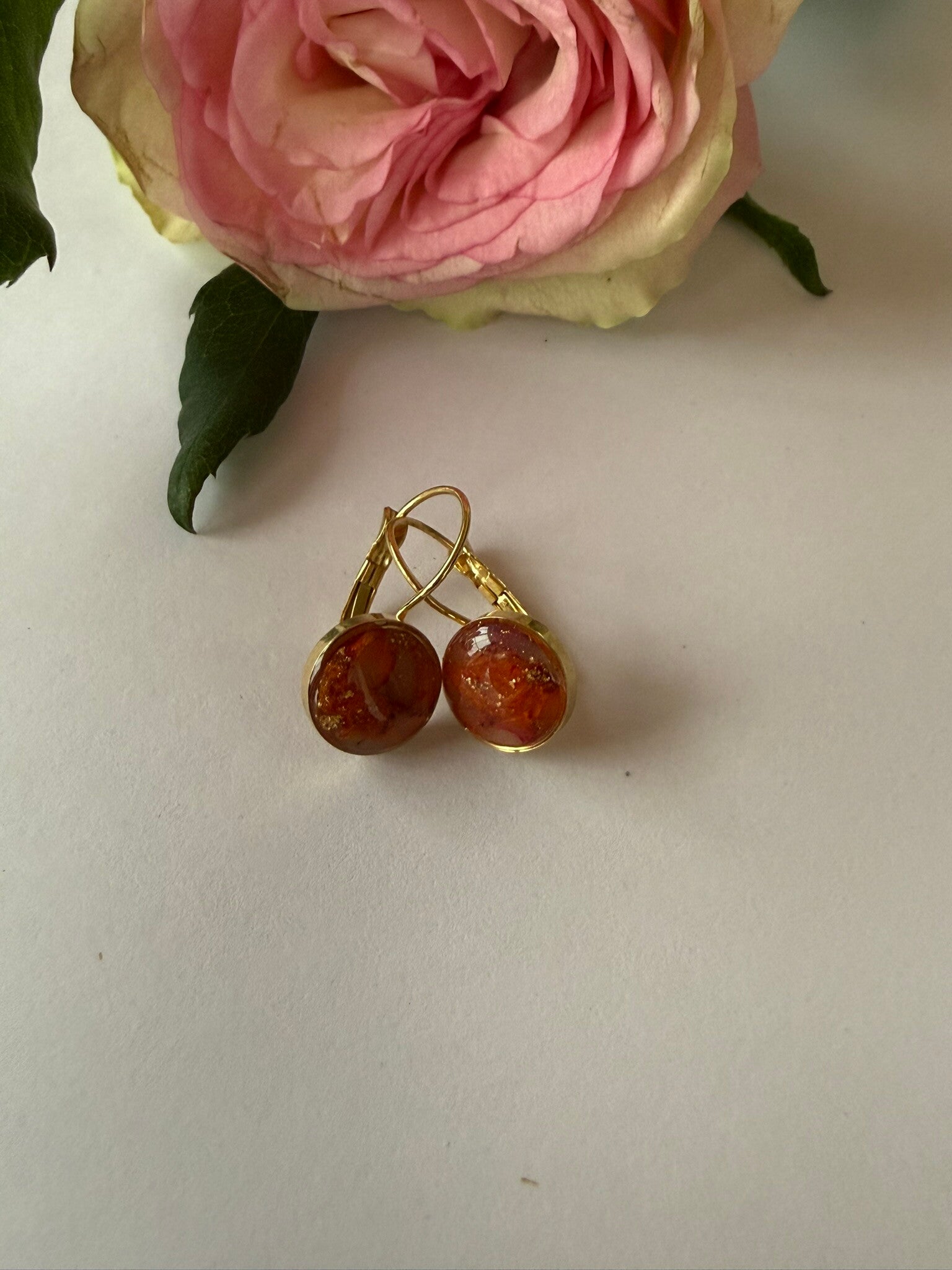 Klappverschluss Hängeohrringe 10mm; goldfarben; rot-orange