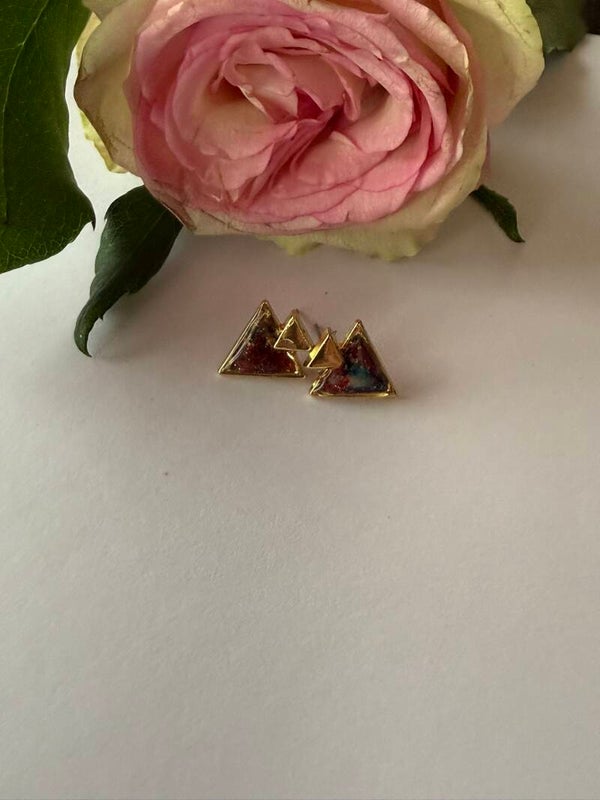 Stecker dreieckig; goldfarben; bunt