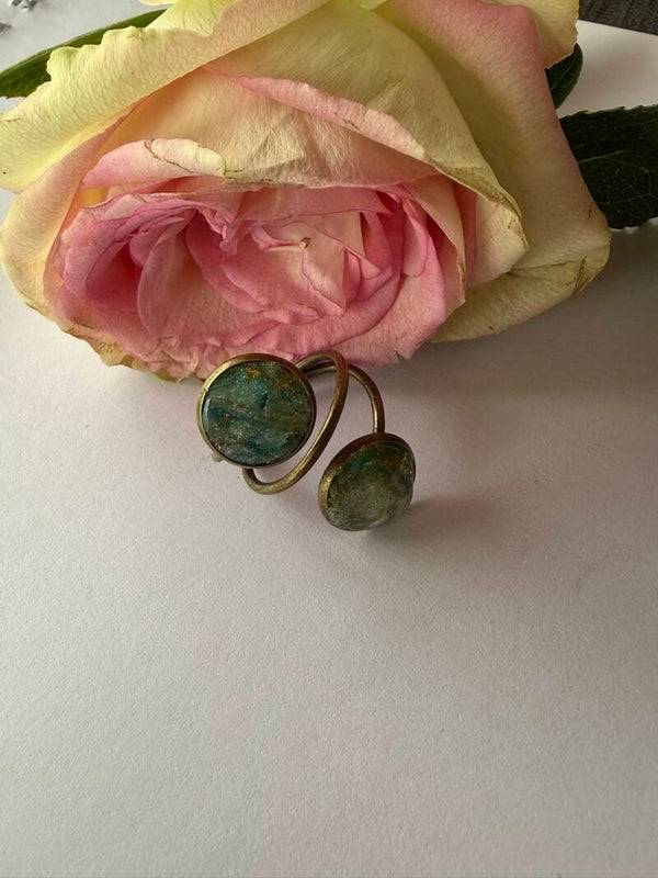 Ring rund bronzefarben; Grüntöne