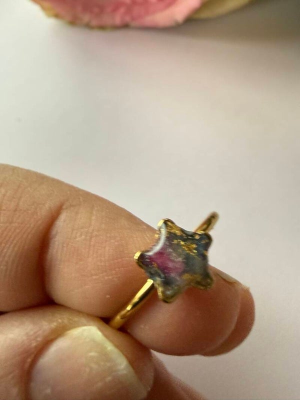 Ring Stern goldfarben; bunt
