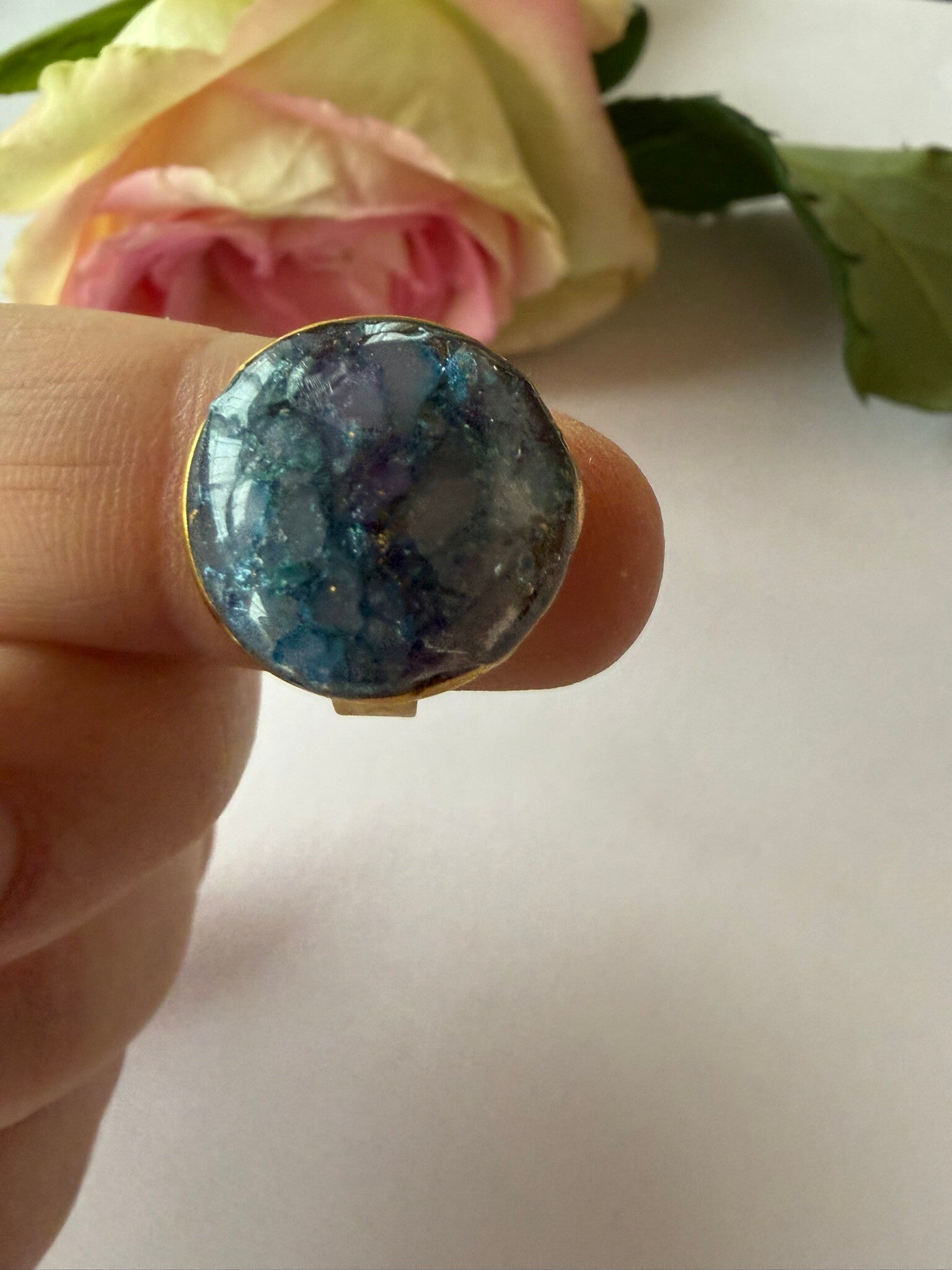 Ring rund goldfarben; blau