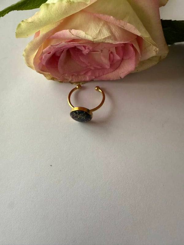 Ring rund goldfarben; bunt