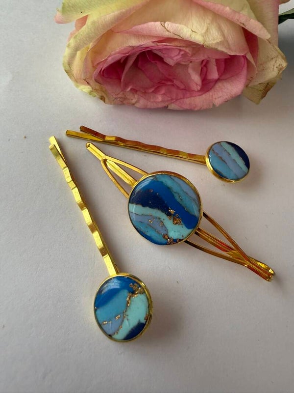 Haarschmuck: goldfarben; bunt