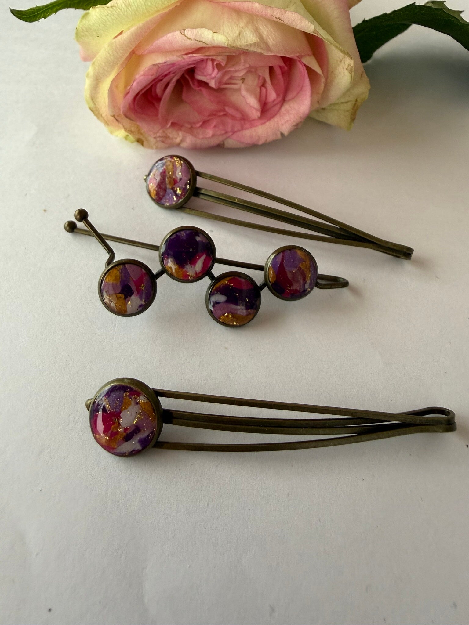 Haarschmuck: bronzefarben; bunt