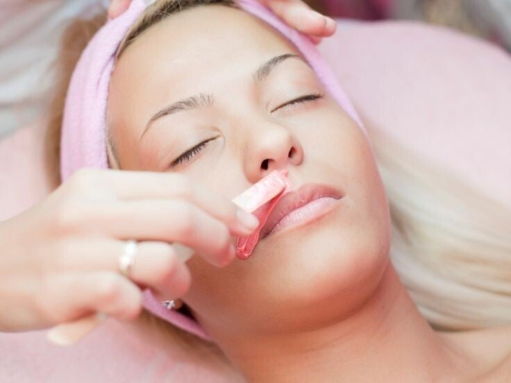 onharingen waxen Bavikhove Hulste Harelbeke Deerlijk Kuurne Deerlijk Izegem Ingelmunster Wielsbeke Ooiegem Kortrijk Schoonheidssalon Schoonheidsstudio schoonheidsinstituut schoonheidsspecialiste wimperlifting wenkbrauwstyling