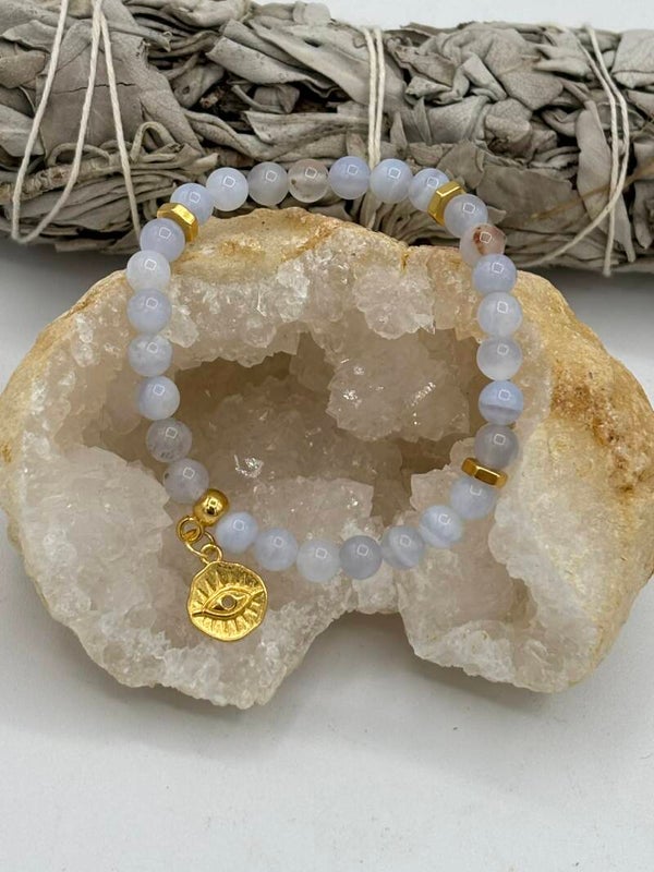 Bracelet en Calcedoine ( description à faire )