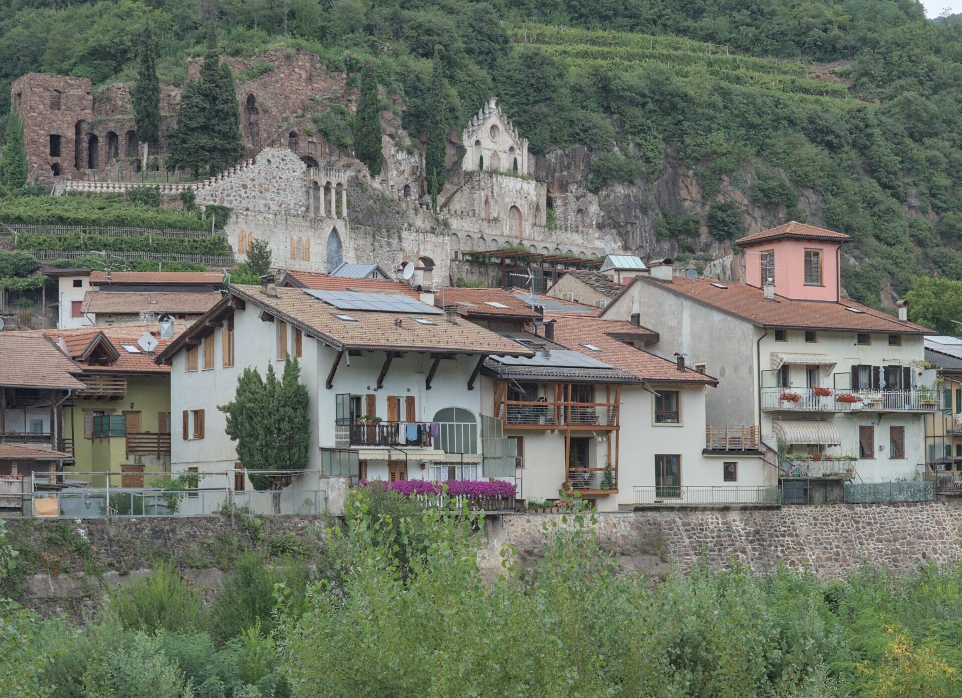 risanamento conservativo -waterfront - casa sul fiume - casa a torre - architettura trentina - archifasi - architettura FASI - Fabrizio Andreis - Silvia Ferrin